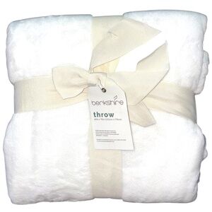 Berkshire True White Velvet Loft Throw